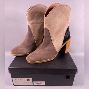 CCOCCI Two-Tone Heeled Boots in Tan and Brown